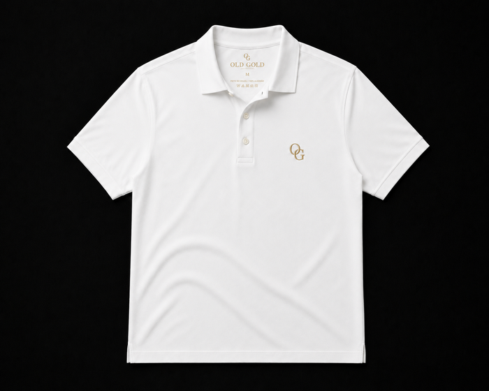 Camisa Polo Branca Old Gold – Piquet Premium com Símbolo OG