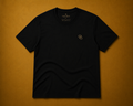 Camiseta Preta Old Gold – Algodão Premium com Símbolo OG